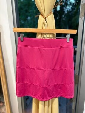 COURT HALEY Womens Tiered Mesh Pink SKORT   M (8-10)